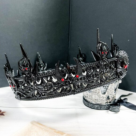 Black and Red Skull Crown - Picture 6 of 9